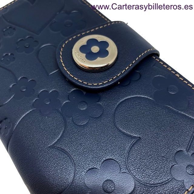 AMICHI WALLET FOR WOMAN IN LUXURY LEATHER WITH ENGRAVINGS OF AMICHI FLOWERS AND HEARTS 