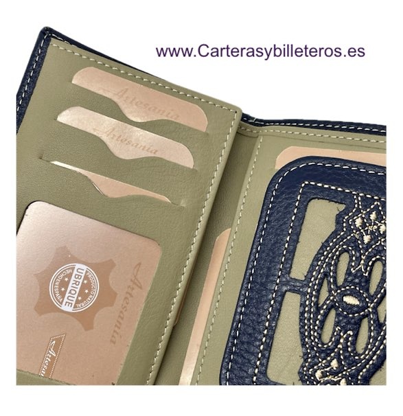 BLUE WOMEN'S WALLET WITH EMBROIDERY EMBELLISHMENT ON THE LEATHER 