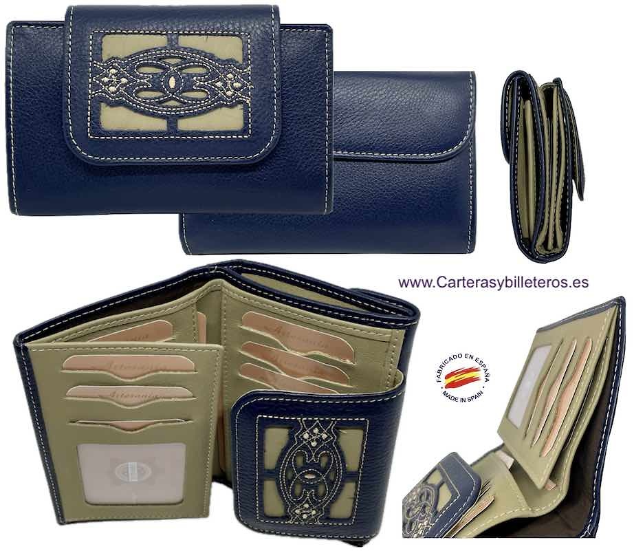 BLUE WOMEN'S WALLET WITH EMBROIDERY EMBELLISHMENT ON THE LEATHER 