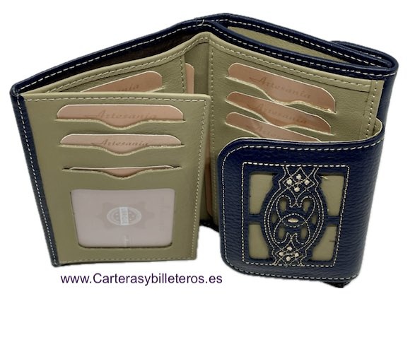 BLUE WOMEN'S WALLET WITH EMBROIDERY EMBELLISHMENT ON THE LEATHER 