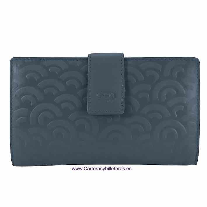 LARGE LEATHER WOMEN'S WALLET WITH SUPER CAPACITY OF CARDS WHEN CARRYING ADDITIONAL REMOVABLE CARD HOLDER = SET TWO PIECES 