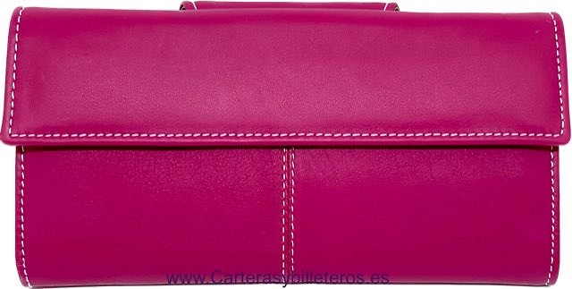 LARGE WOMEN'S WALLET IN UBRIQUE LEATHER WITH EMBROIDERED CLOSURE 