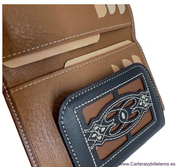 WOMEN'S LEATHER WALLET WITH LEATHER CLASP UBRIQUE EMBROIDERED SEVILLA 