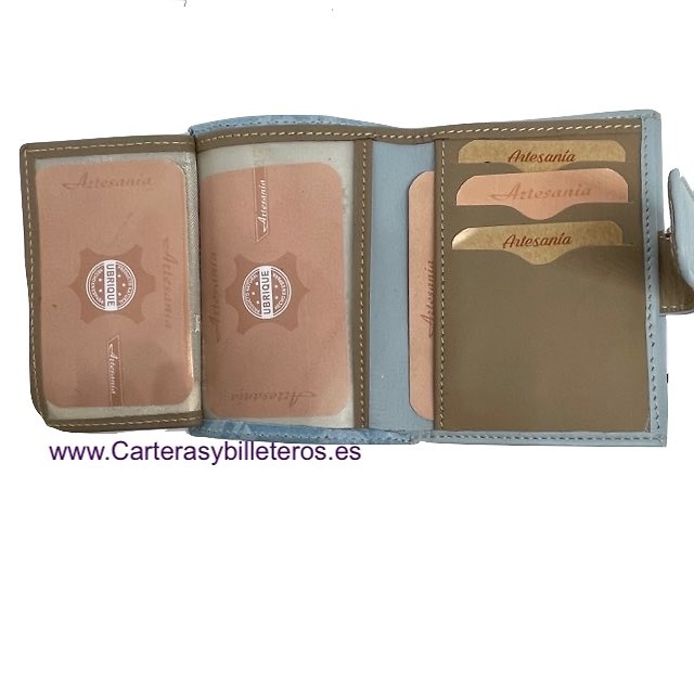 WOMEN'S MINI LEATHER WALLET ENGRAVED WITH CAPITAL LETTERING 