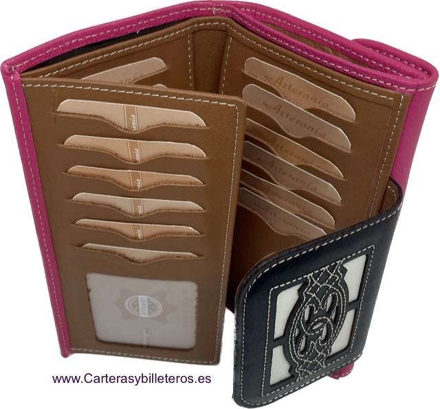 WOMEN'S WALLET WITH DECORATION ON THE CLOSURE PINK 