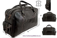 LARGE LEATHER TRAVEL BAG WITH HANDLES AND OUTSIDE POCKETS