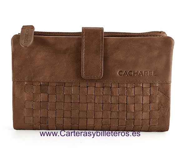 CARTERA CACHAREL DE MUJER GRANDE DE PIEL CON ADORNO ARTESANAL 