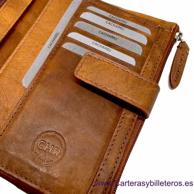 CARTERA CACHAREL DE MUJER GRANDE DE PIEL CON ADORNO ARTESANAL 