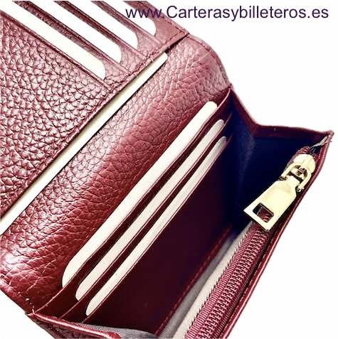 CARTERA PEQUEÑA DE MUJER EN PIEL QUE CABE EN LOS BOLSILLOS 