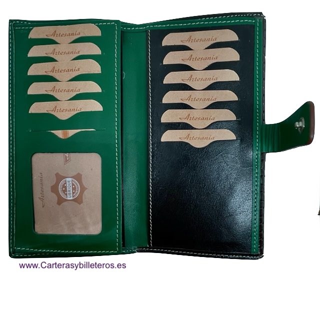 GRAND PORTEFEUILLE FEMME EN CUIR VERT UBRIQUE AVEC FERMETURE ET RABAT TRESSÉS MARRON 